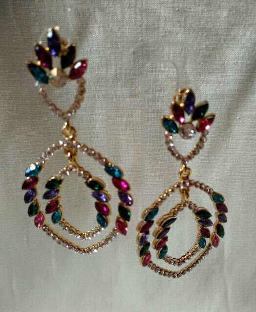 Pendientes bisuteria dorados con cristales multicolor nuevo con etiqueta - Imagen 4