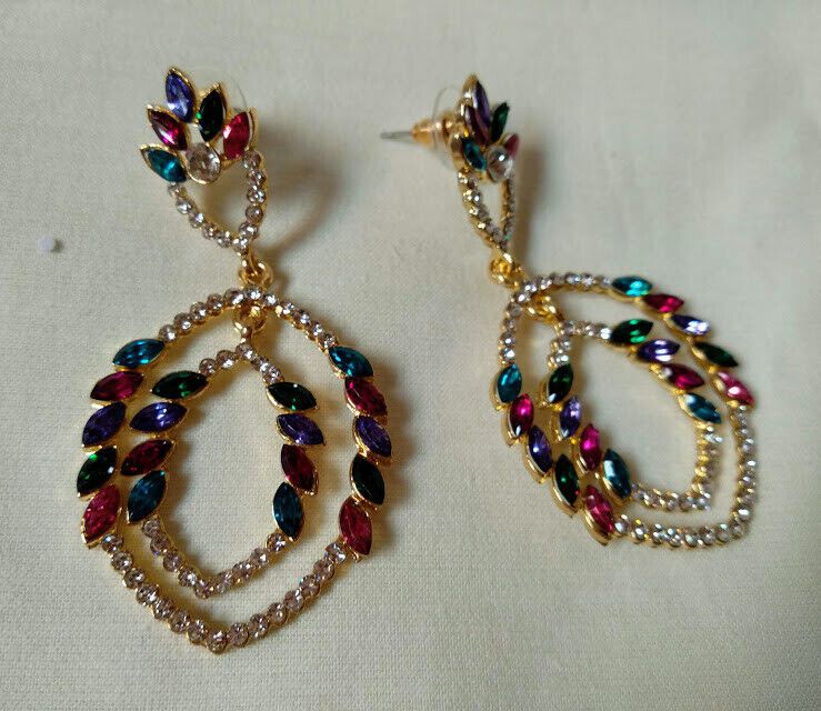 Pendientes bisuteria dorados con cristales multicolor nuevo con etiqueta - Imagen 5