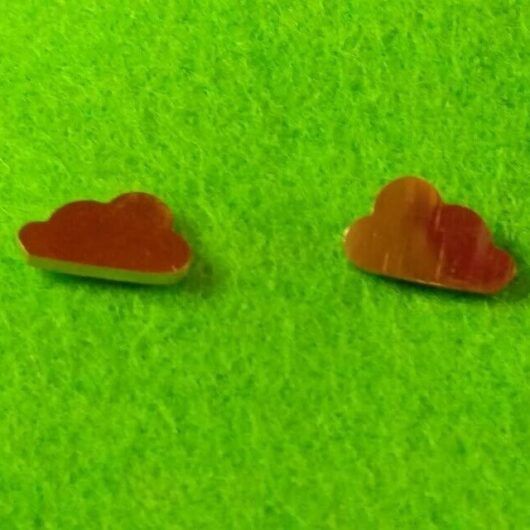 Pendientes acero dorado mujer colección primavera forma nube con presión