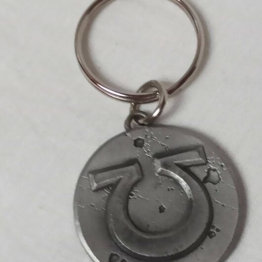 WARHAMMER LLAVERO Y PIN ULTRA MARINE +CRUX TERMINATUS PIN NUEVOS (144)