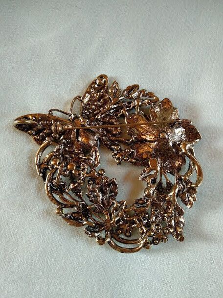Broche vintage tipo art deco mariposa y flor cuajado piedras .Nuevo (106) - Imagen 5