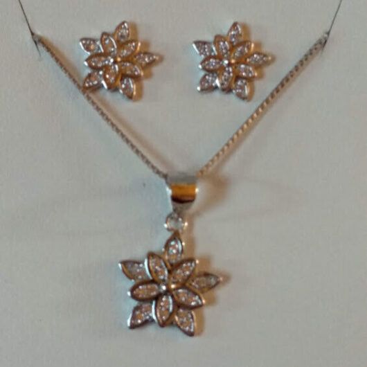 Pendientes y gargantilla  Plata de Ley Rodiada presión Nuevos (106)