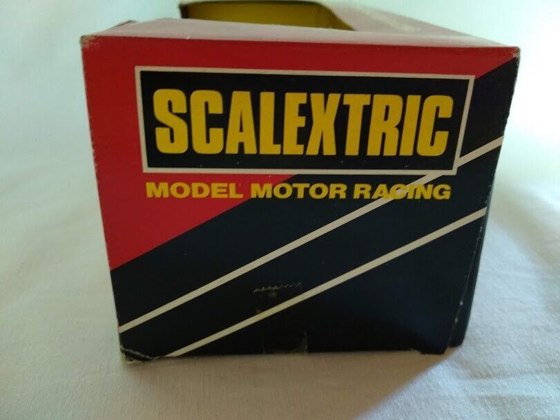 BMW M-3 "Castrol" con luz REF 8437 1/32 Nuevo con caja - Imagen 6