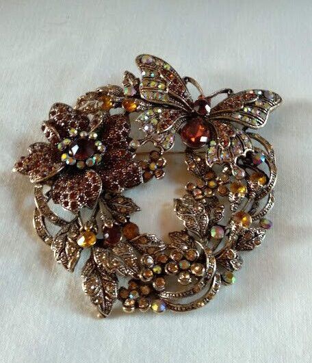 Broche vintage mariposa y flor cuajado piedras .Nuevo (106)