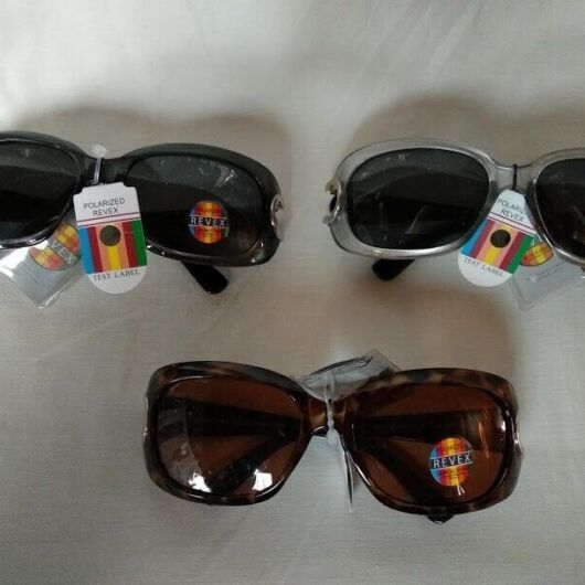 Gafas de sol mujer polarizadas patilla fantasia  23 Revex  (126)