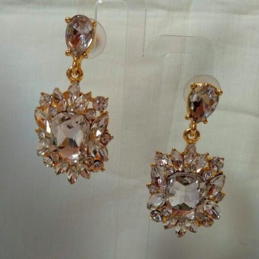 Pendientes bisutería mujer largos modelo Josefina presión