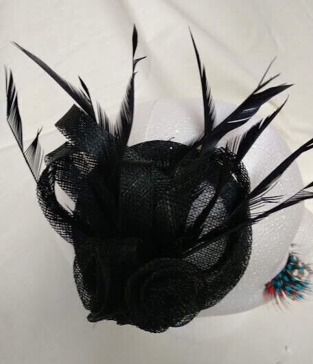 Tocado para ceremonia mujer combinado rafia y plumas color negro