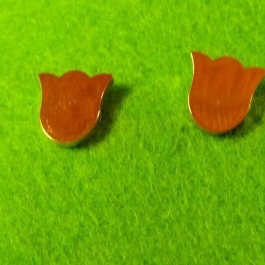 Pendientes acero dorado mujer colección primavera forma tulipan con presión