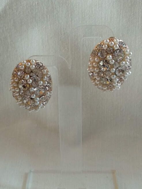 Pendientes bisutería dorados con perlas y símiles blancos cierre de clip(106) - Imagen 4