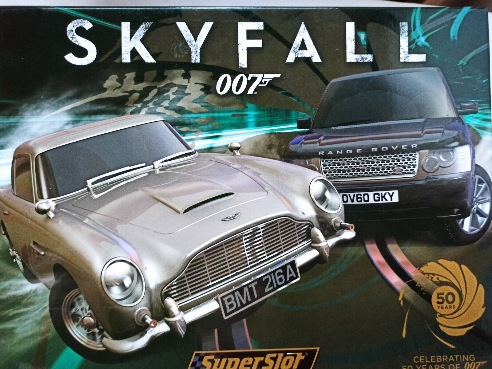 SCX SKYFALL 007 ASTON MARTIN Y RANGER ROVER 1/32 edición limitada Nuevo (149)