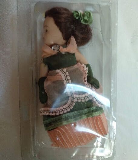 Casas de muñecas Muñeca victoriana porcelana Nuevo y precintado (96)