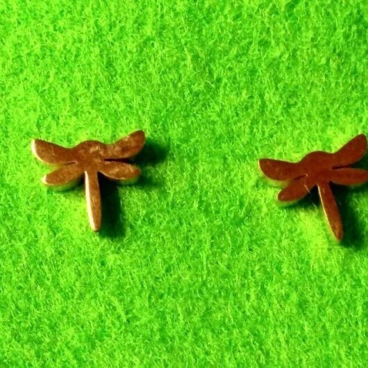 Pendientes acero dorados mujer colección primavera libélula con presión