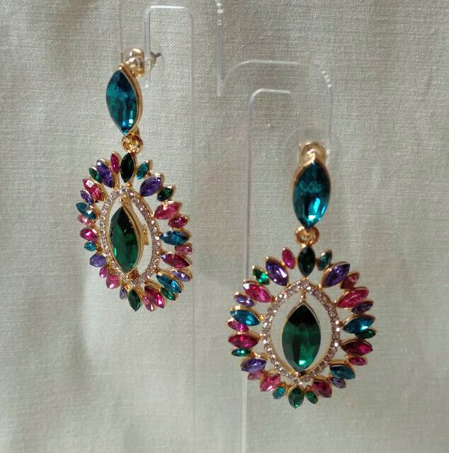 Pendientes bisuteria dorados con cristales multicolor rombo nuevo con etiqueta - Imagen 4