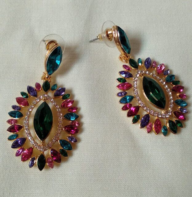 Pendientes bisuteria dorados con cristales multicolor rombo nuevo con etiqueta - Imagen 6