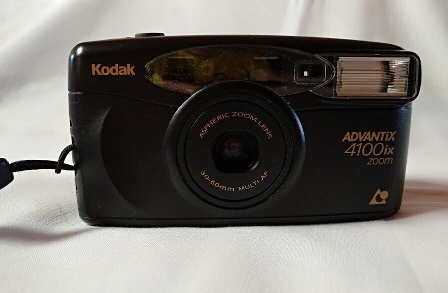 KODAK ADVANTIX 4100 ix zoom Camera en muy buen estado Sin Pila.(145)