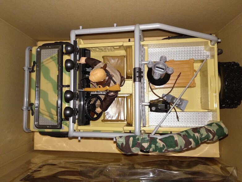 Madelman Jeep Explorador con figura Madelman y 4x4 y accesorios Nuevo a estrenar - Imagen 3