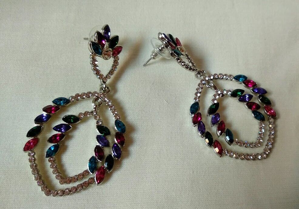 Pendientes bisuteria plateados con piedras multicolor nuevo con etiqueta - Imagen 5