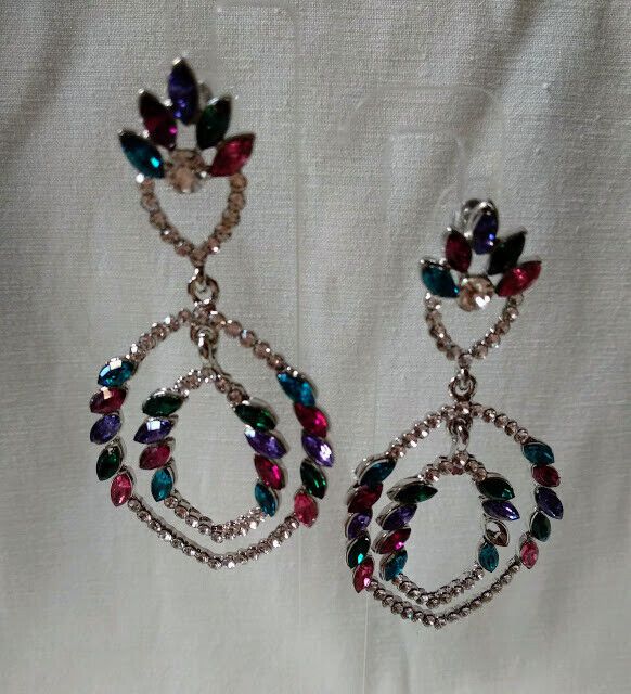 Pendientes bisuteria plateados con piedras multicolor nuevo con etiqueta