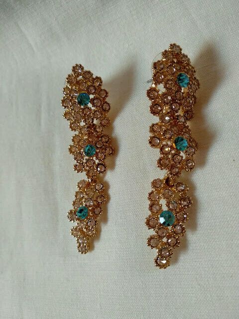 Pendientes mujer vintage en cascada cuajados piedras cierre presión Nuevos