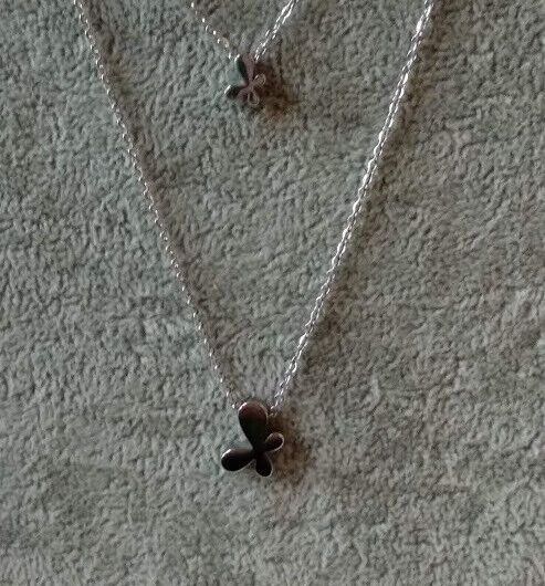 Collar gargantilla doble acero antialergico con colgantes mariposas Nuevos (106)
