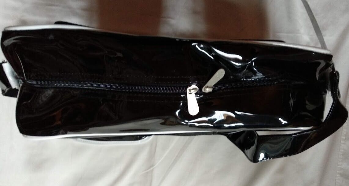 Bolso Bowling Vintage Negro Acharolado marca Sol's Nuevo  (124) - Imagen 5