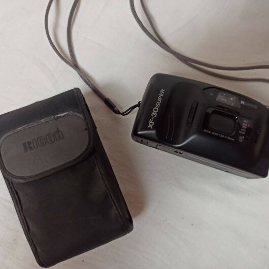 RICOH  XF-30 SUPER CAMARA COMPACTA ANALOGICA USADA (144)