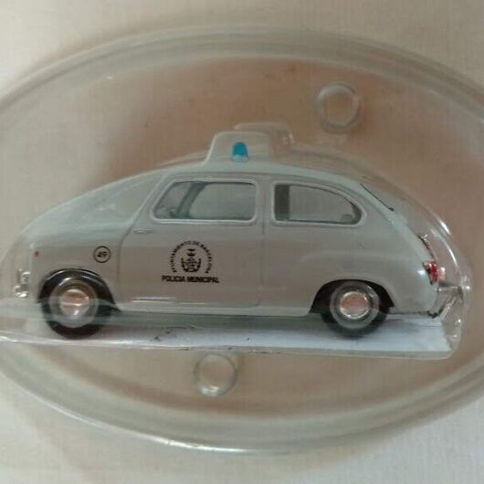 SEAT FIAT 600 D POLICIA MUNICIPAL  BARCELONA  Esc 1/43  Nuevo con BLISTER